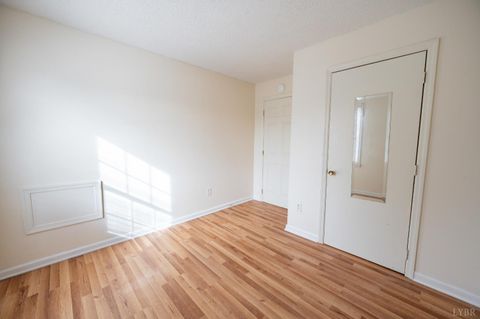 Tiny photo for 1114 Golden Leaf Road, Nathalie, VA 24577 (MLS # 363664)