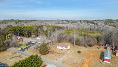 Tiny photo for 1114 Golden Leaf Road, Nathalie, VA 24577 (MLS # 363664)