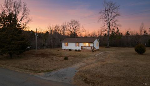 Tiny photo for 1114 Golden Leaf Road, Nathalie, VA 24577 (MLS # 363664)