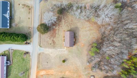 Tiny photo for 1114 Golden Leaf Road, Nathalie, VA 24577 (MLS # 363664)