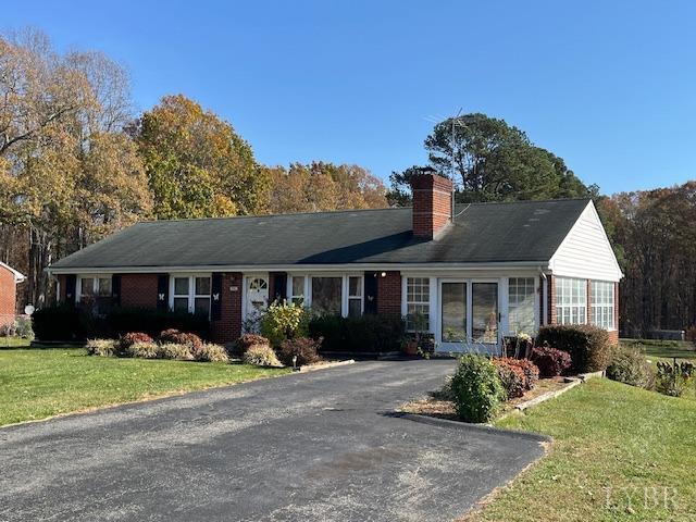 2062 N Amherst Highway, Amherst, Virginia image 1