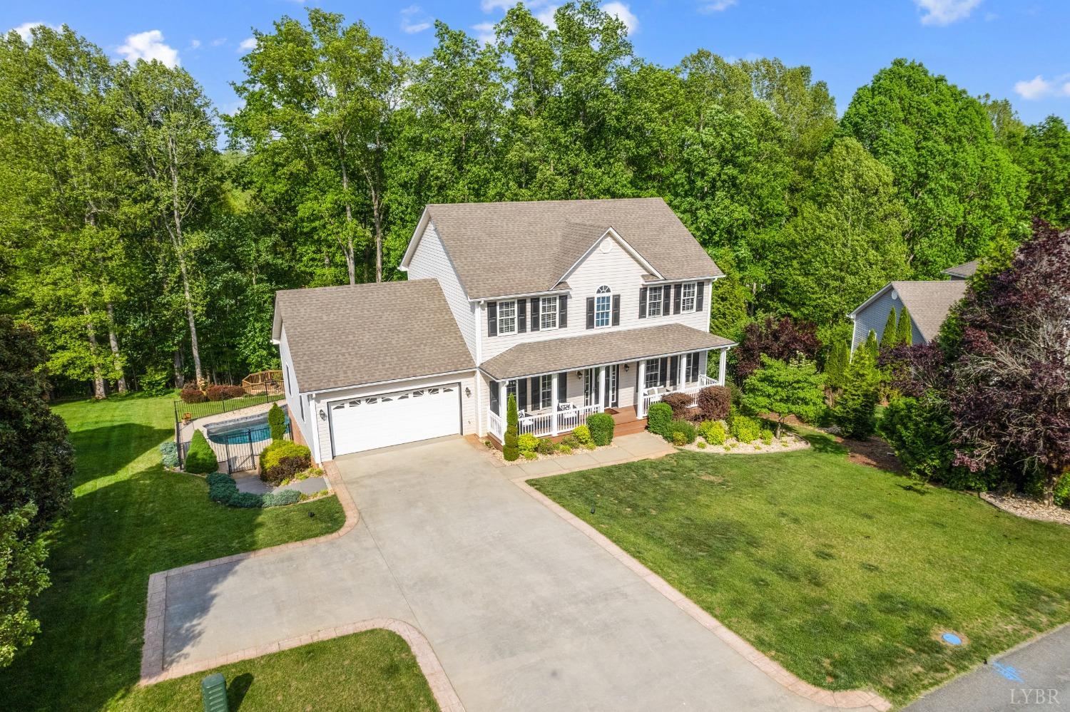 1316 Silver Creek Drive, Lynchburg, Virginia image 2