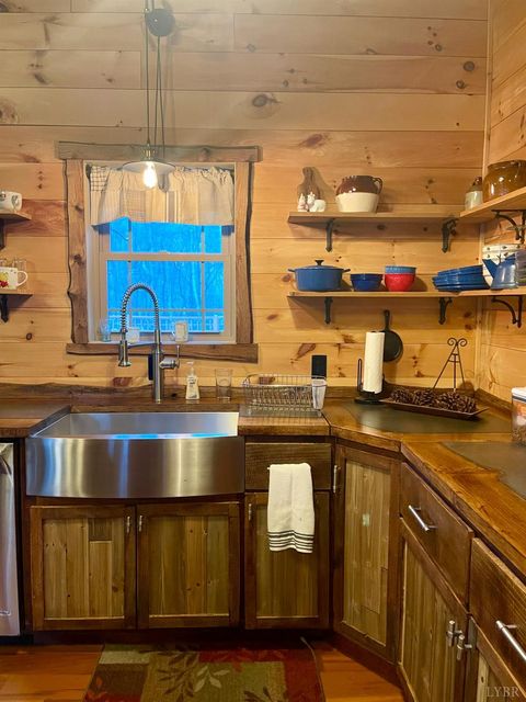 Tiny photo for 1138 Recess Circle, Big Island, VA 24526 (MLS # 363698)