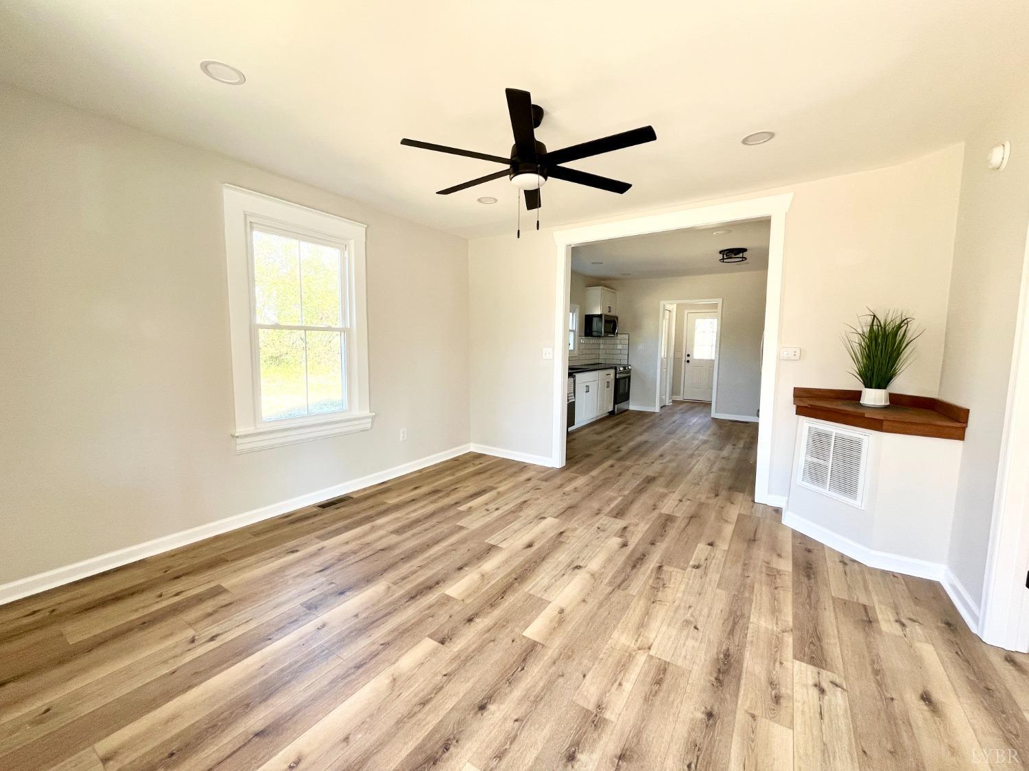 161 Seminole Drive, Madison Heights, Virginia image 5