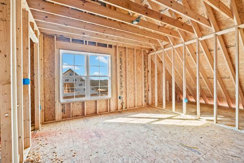 Tiny photo for 6 Wingfield Drive, Goode, VA 24556 (MLS # 363589)