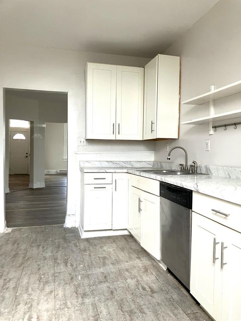 Tiny photo for 507 Victoria Ave AVE #507, Lynchburg, VA 24502 (MLS # 365744)