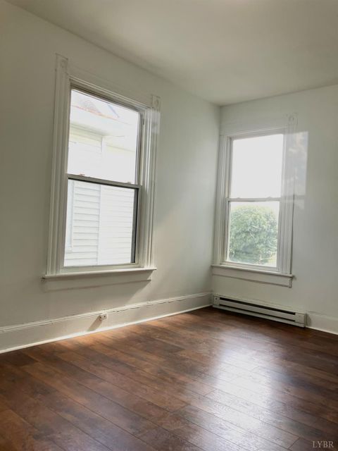 Tiny photo for 507 Victoria Ave AVE #507, Lynchburg, VA 24502 (MLS # 365744)