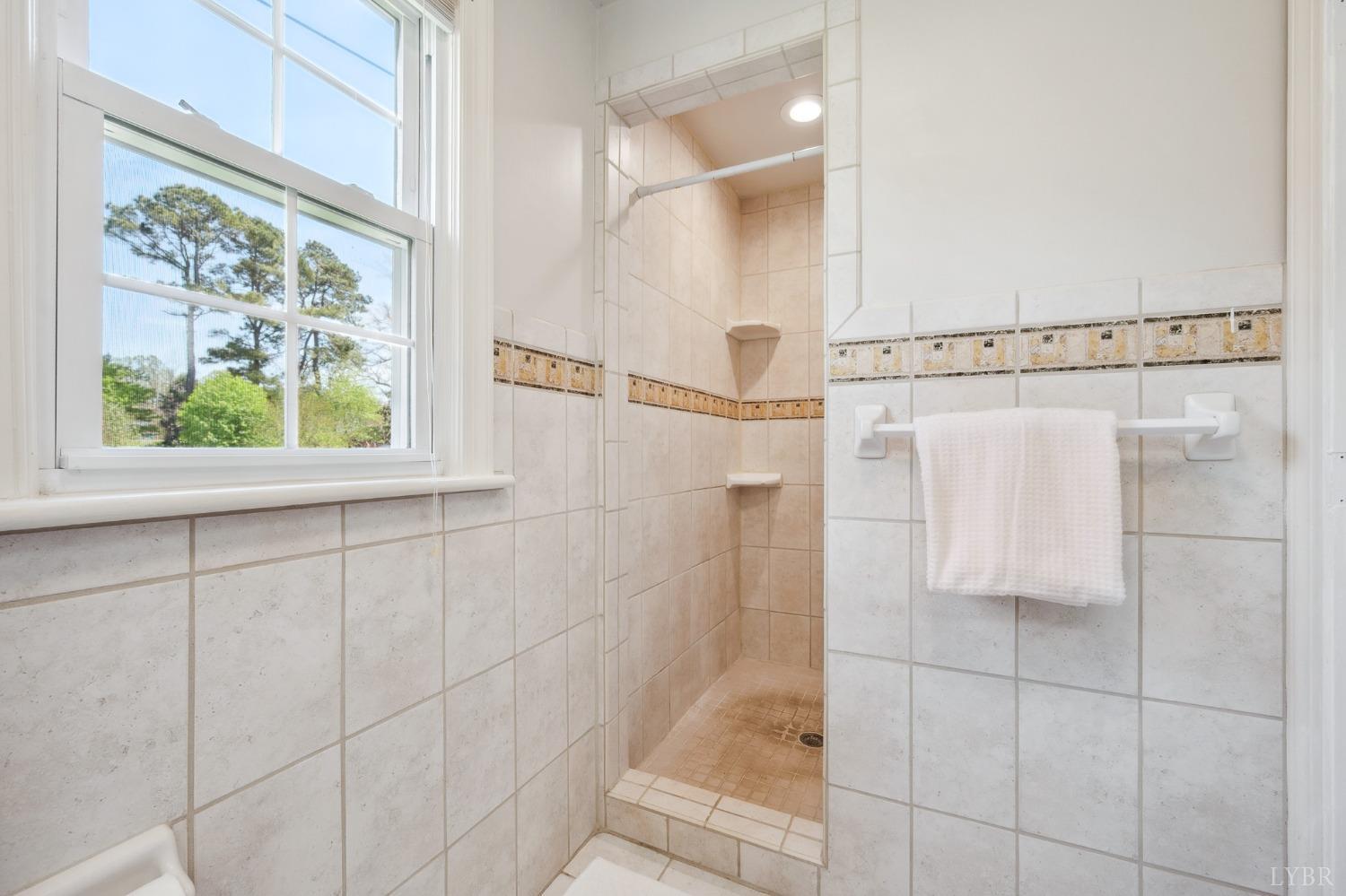 3516 Round Hill Road, Lynchburg, Virginia image 27