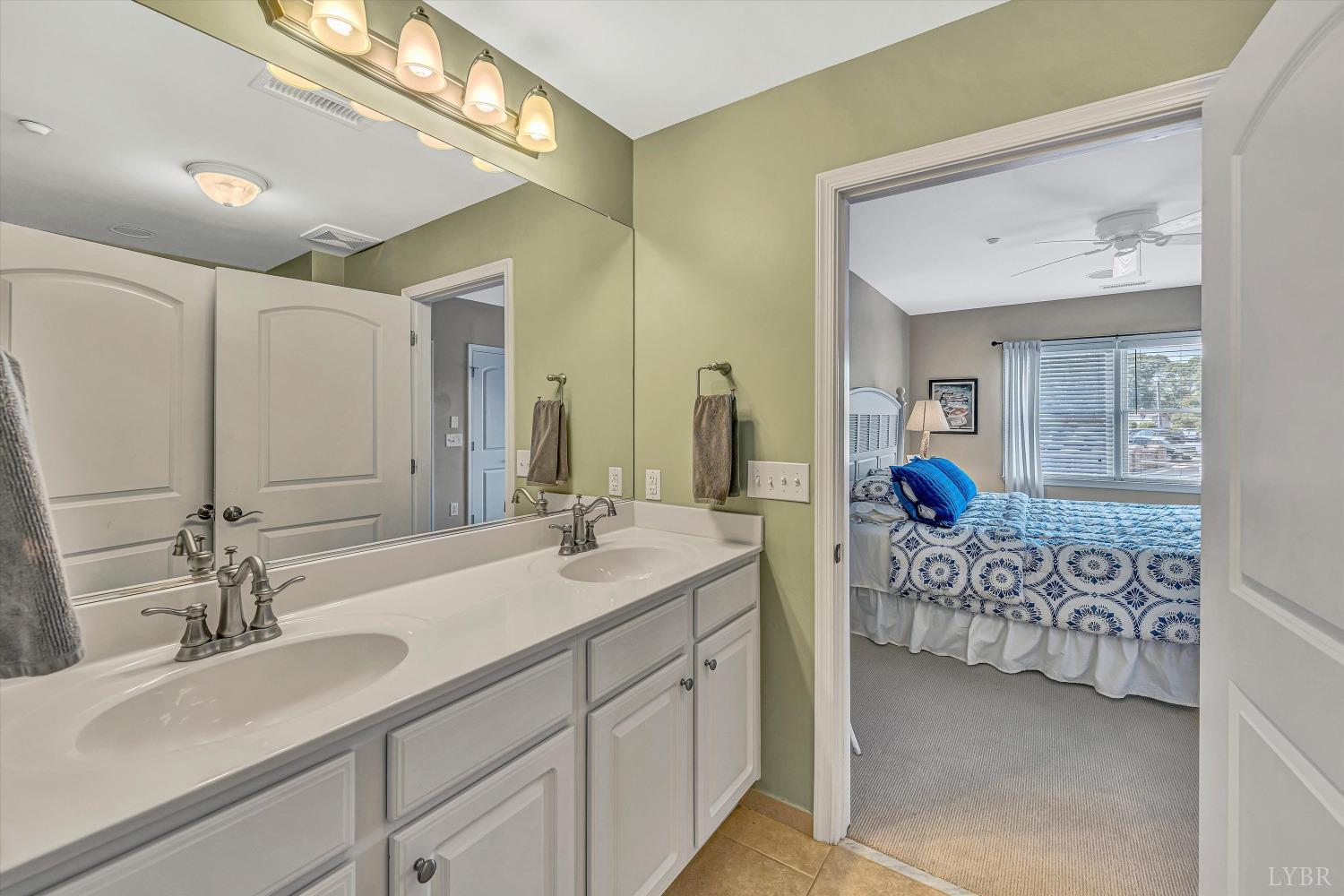 100 Bridgewater Pointe Place #201, Moneta, Virginia image 21