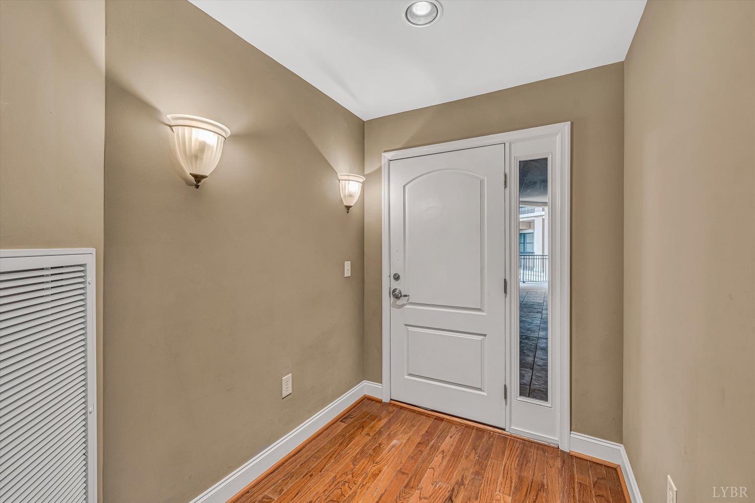 100 Bridgewater Pointe Place #201, Moneta, Virginia image 2