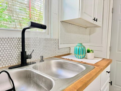 Tiny photo for 1624 FILLMORE ST, Lynchburg, VA 24501 (MLS # 366640)