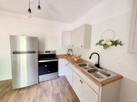 Tiny photo for 1624 FILLMORE ST, Lynchburg, VA 24501 (MLS # 366640)