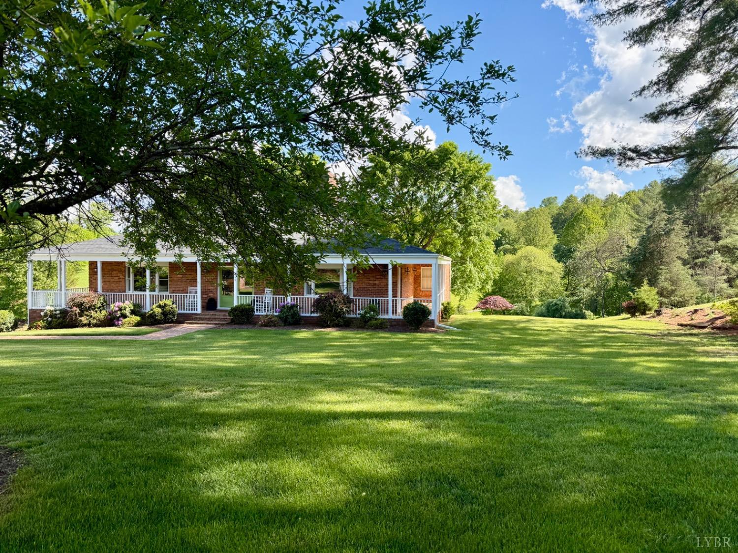 306 Quail Meadows Drive, Forest, Virginia image 2