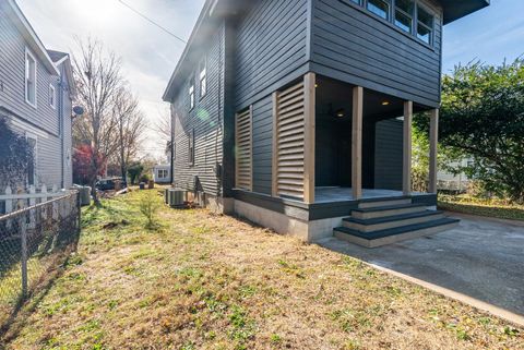 Tiny photo for 224 Cleveland Avenue, Lynchburg, VA 24503 (MLS # 363122)