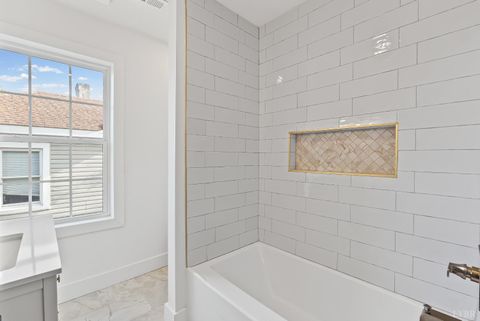 Tiny photo for 224 Cleveland Avenue, Lynchburg, VA 24503 (MLS # 363122)