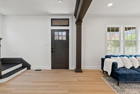 Tiny photo for 224 Cleveland Avenue, Lynchburg, VA 24503 (MLS # 363122)