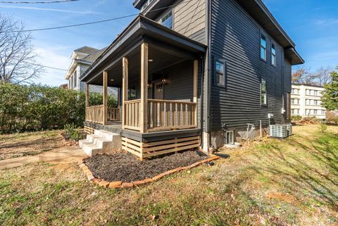 Tiny photo for 224 Cleveland Avenue, Lynchburg, VA 24503 (MLS # 363122)