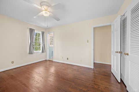 Tiny photo for 1005 Williamsburg Place, Lynchburg, VA 24503 (MLS # 365085)