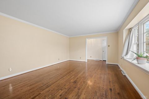 Tiny photo for 1005 Williamsburg Place, Lynchburg, VA 24503 (MLS # 365085)