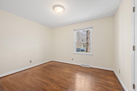 Tiny photo for 1005 Williamsburg Place, Lynchburg, VA 24503 (MLS # 365085)