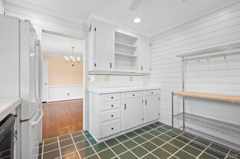 Tiny photo for 1005 Williamsburg Place, Lynchburg, VA 24503 (MLS # 365085)