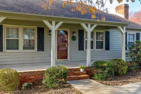 Tiny photo for 209 Stonehouse Drive, Lynchburg, VA 24502 (MLS # 365304)