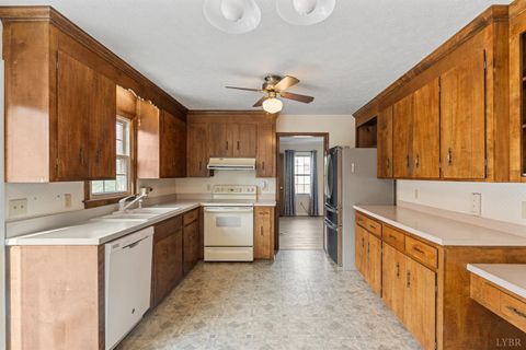 Tiny photo for 209 Stonehouse Drive, Lynchburg, VA 24502 (MLS # 365304)