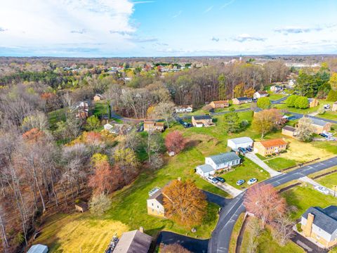 Tiny photo for 209 Stonehouse Drive, Lynchburg, VA 24502 (MLS # 365304)