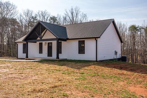 Tiny photo for 2541 MITCHELL MILL Road, Gladys, VA 24554 (MLS # 362027)