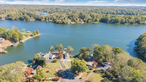 Tiny photo for 3018 Northridge Road, Hardy, VA 24101 (MLS # 363253)