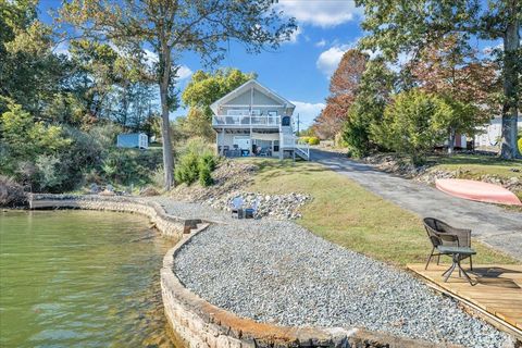 Tiny photo for 3018 Northridge Road, Hardy, VA 24101 (MLS # 363253)