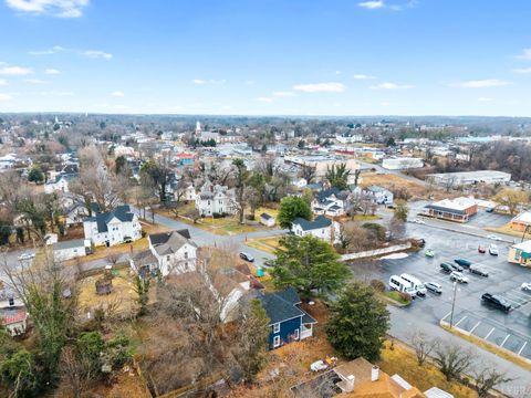 Tiny photo for 404 Euclid Avenue, Lynchburg, VA 24501 (MLS # 364716)