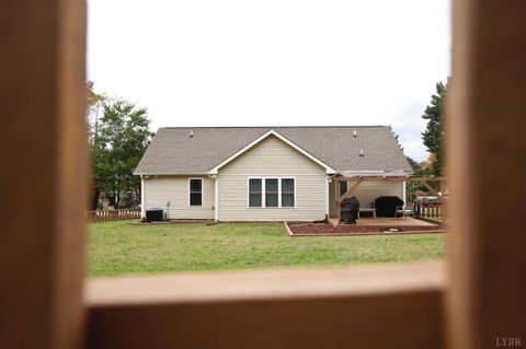 Tiny photo for 212 NE Princeton Circle, Roanoke, VA 24012 (MLS # 365655)