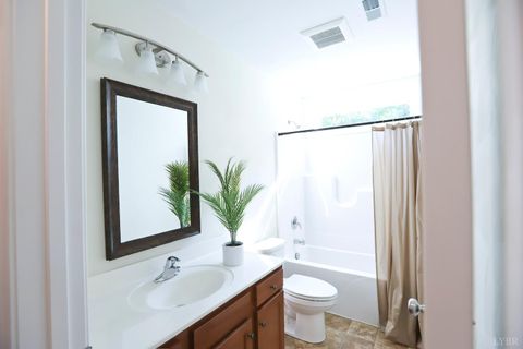 Tiny photo for 212 NE Princeton Circle, Roanoke, VA 24012 (MLS # 365655)