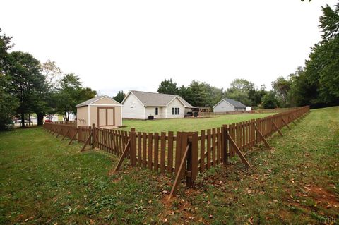 Tiny photo for 212 NE Princeton Circle, Roanoke, VA 24012 (MLS # 365655)