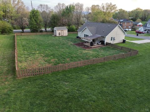 Tiny photo for 212 NE Princeton Circle, Roanoke, VA 24012 (MLS # 365655)