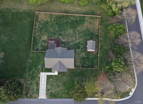 Tiny photo for 212 NE Princeton Circle, Roanoke, VA 24012 (MLS # 365655)