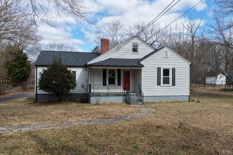 Photo of 108 Parkway Drive, Danville, VA 24521 (MLS # 364632)