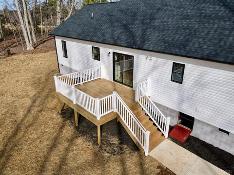 Tiny photo for 9807 Old Courthouse Rd, Appomattox, VA 24522 (MLS # 360669)