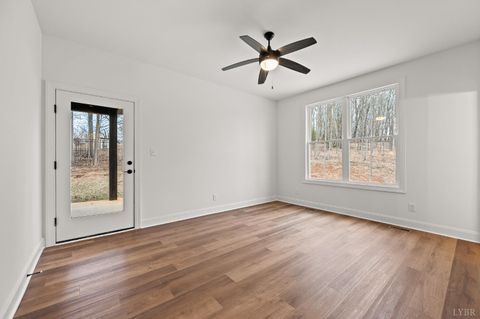 Tiny photo for 1148 Val Terrace Court, Forest, VA 24551 (MLS # 364667)