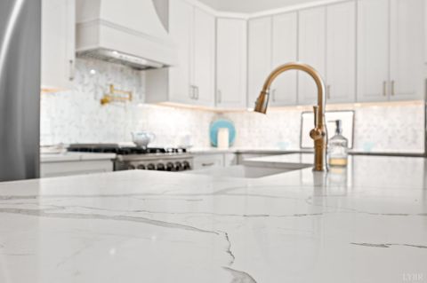 Tiny photo for 1148 Val Terrace Court, Forest, VA 24551 (MLS # 364667)