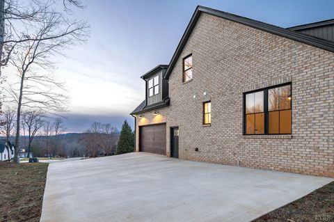 Tiny photo for 1148 Val Terrace Court, Forest, VA 24551 (MLS # 364667)
