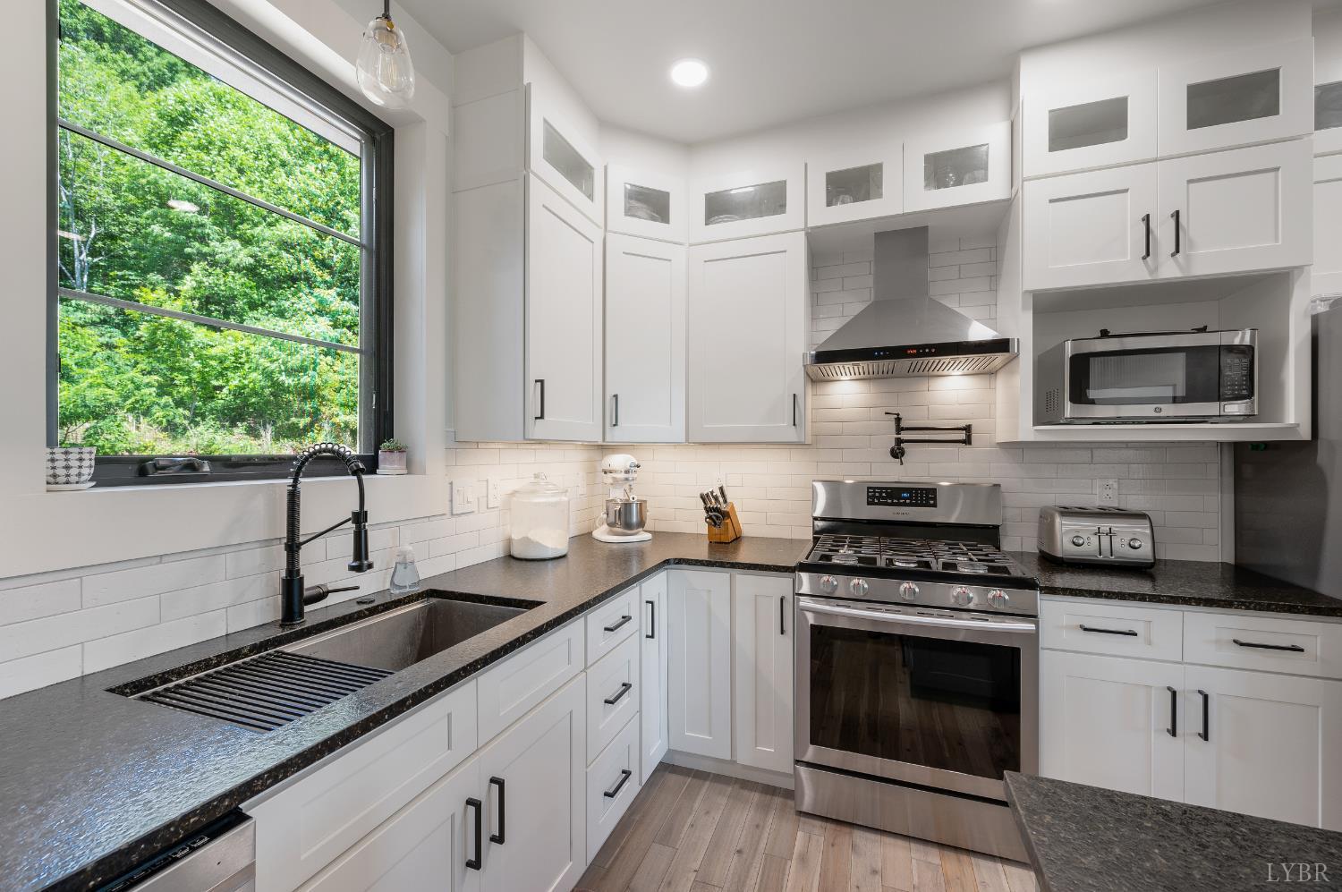 929 Poor House Farm Road, Amherst, Virginia image 18