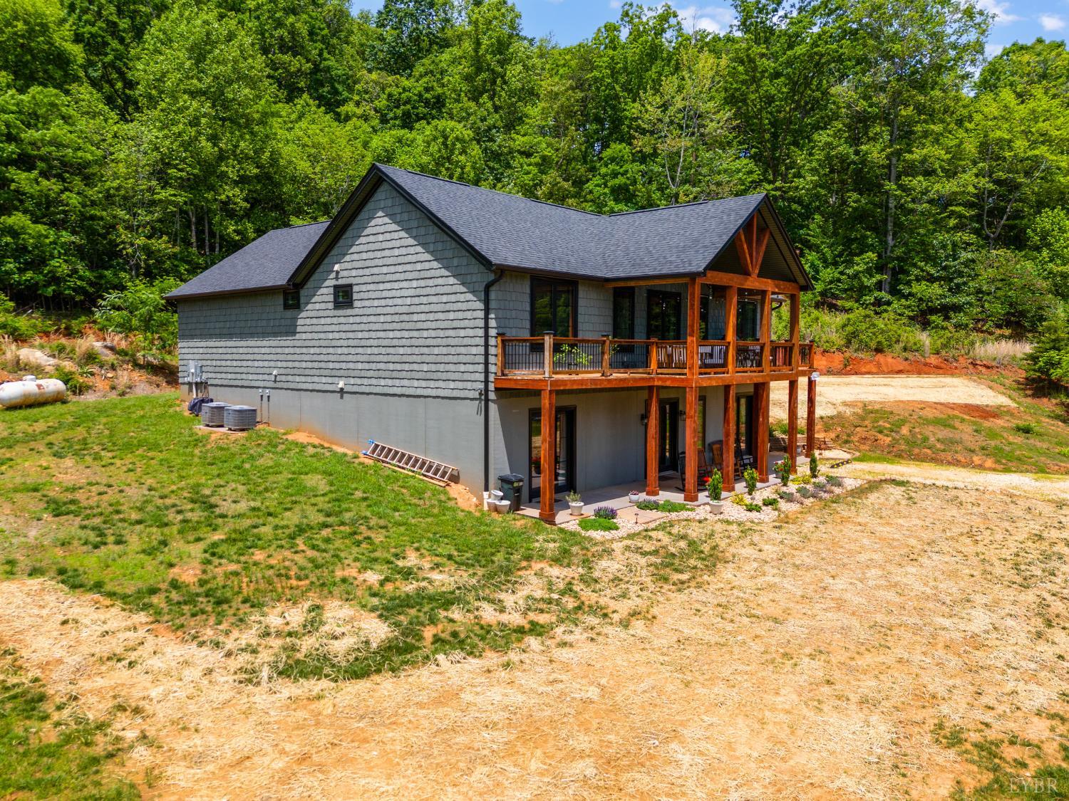 929 Poor House Farm Road, Amherst, Virginia image 4