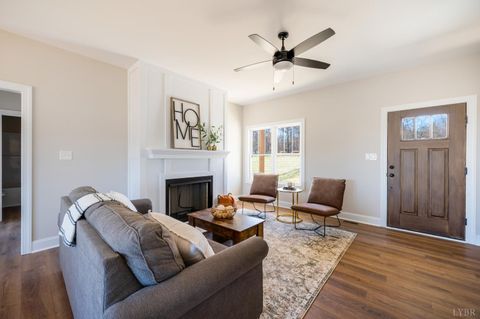 Tiny photo for 10528 Leesville Road, Lynch Station, VA 24571 (MLS # 363175)