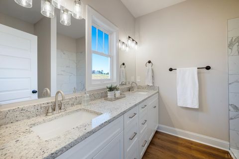 Tiny photo for 10528 Leesville Road, Lynch Station, VA 24571 (MLS # 363175)