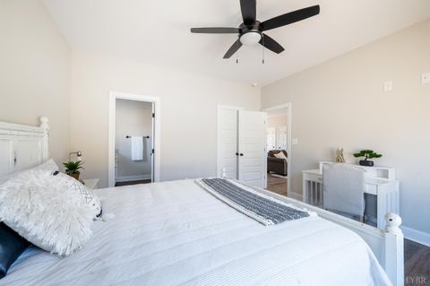 Tiny photo for 10528 Leesville Road, Lynch Station, VA 24571 (MLS # 363175)