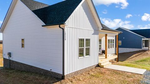 Tiny photo for 10528 Leesville Road, Lynch Station, VA 24571 (MLS # 363175)