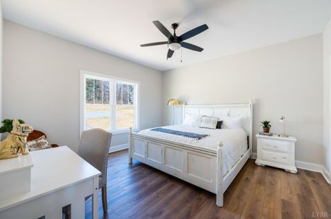 Tiny photo for 10528 Leesville Road, Lynch Station, VA 24571 (MLS # 363175)