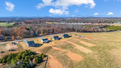 Tiny photo for 10528 Leesville Road, Lynch Station, VA 24571 (MLS # 363175)